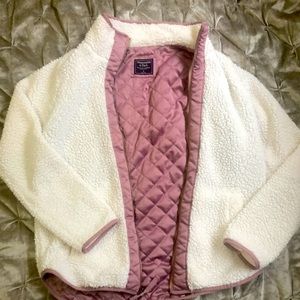 Abercrombie & Fitch small women’s Sherpa white coat full zip